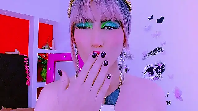Snapshot of priscilahotker chatting on 02.10.25 priscilahotker online show from 02.10.25
