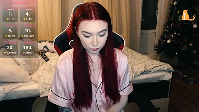 Snapshot of Cute_lina chatting on 12.24.24 Cute lina online show from 12.24.24