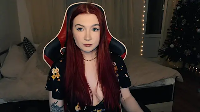 Snapshot of Cute_lina chatting on 12.26.24 Cute lina online show from 12.26.24