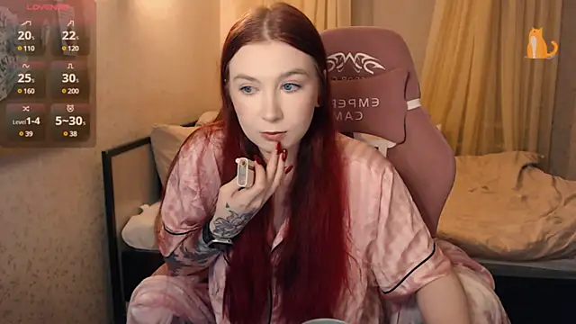 Snapshot of Cute_lina chatting on 02.11.25 Cute lina online show from 02.11.25