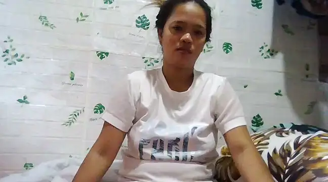 Silly Girl21 online show from 12.30.24