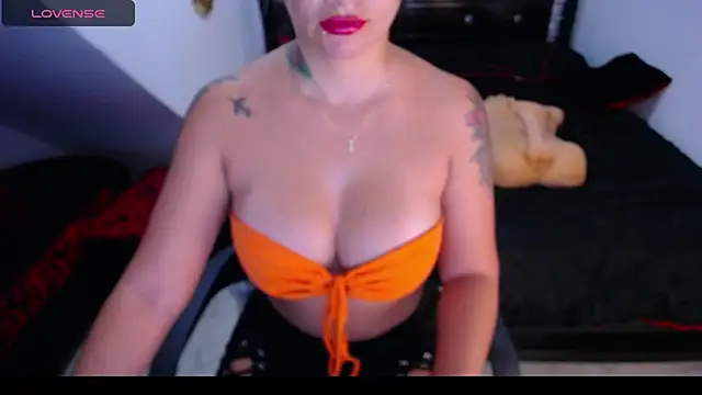 Snapshot of sara__stone1 chatting on 12.20.24 sara stone1 online show from 12.20.24