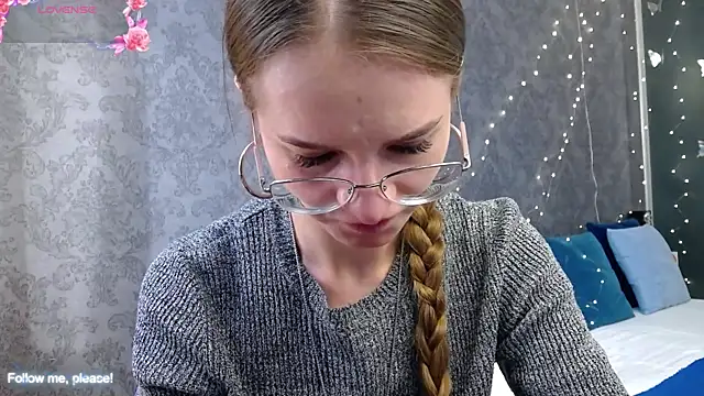 KateJonson online show from 12.15.25