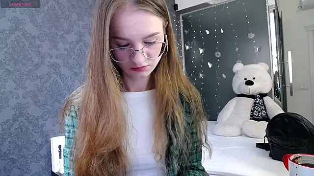 KateJonson online show from 06.04.26