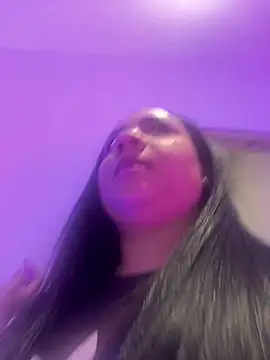 Snapshot of MelanyShayk chatting on 01.10.25 MelanyShayk online show from 01.10.25