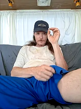 truckerlove69 online show from 04.21.26