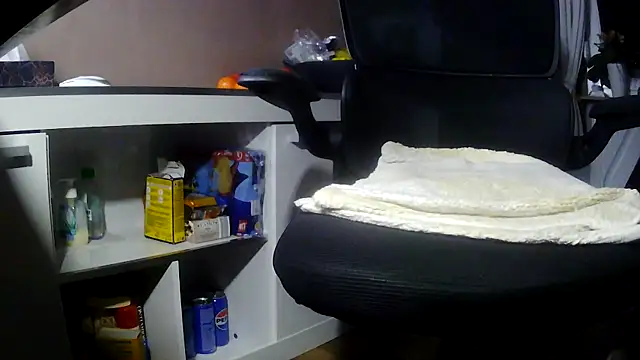 suedel65 online show from 02.15.26