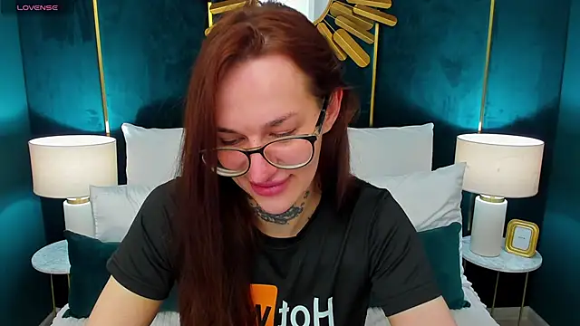 SarahLust online show from 03.26.26