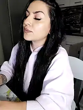 Snapshot of hot-babygirl chatting on 02.18.25 hot-babygirl online show from 02.18.25