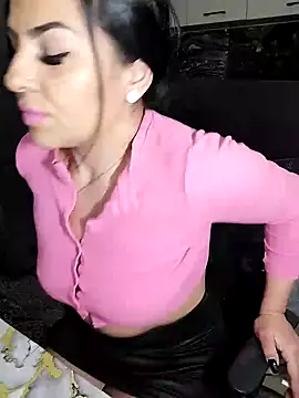 Snapshot of hot-babygirl chatting on 02.22.25 hot-babygirl online show from 02.22.25