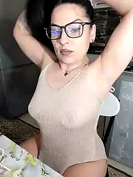 Snapshot of hot-babygirl chatting on 03.05.25 hot-babygirl online show from 03.05.25