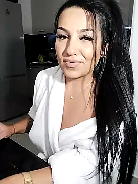 Snapshot of hot-babygirl chatting on 10.06.25 hot-babygirl online show from 10.06.25