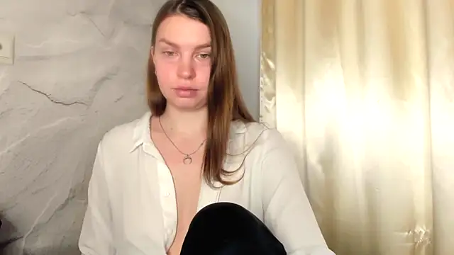 Snapshot of RubySkot chatting on 02.15.25 RubySkot online show from 02.15.25