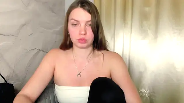 Snapshot of RubySkot chatting on 03.03.25 RubySkot online show from 03.03.25