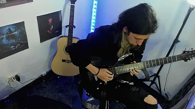 shelby  hotshoww online show from 02.05.25