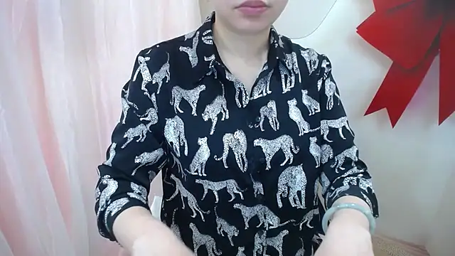 Leiershery online show from 10.15.25