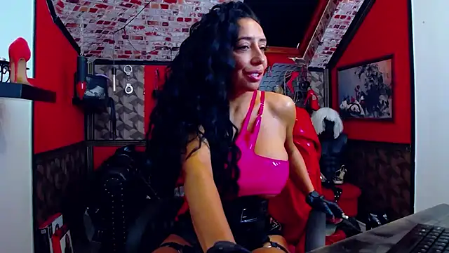 Snapshot of DommeBellatrix chatting on 05.16.26 DommeBellatrix online show from 05.16.26