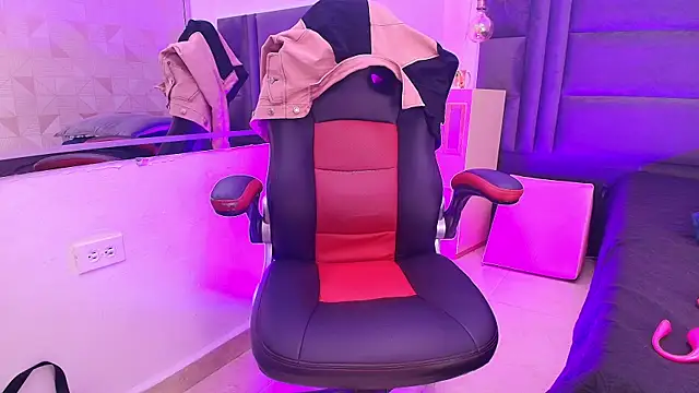 Snapshot of arletmss chatting on 02.01.25 arletmss online show from 02.01.25