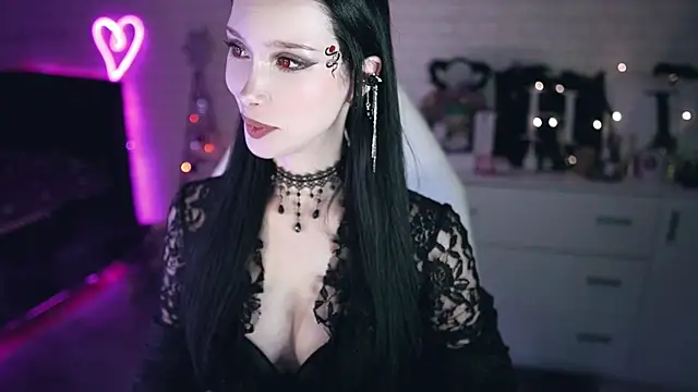  Uindi  online show from 02.17.25