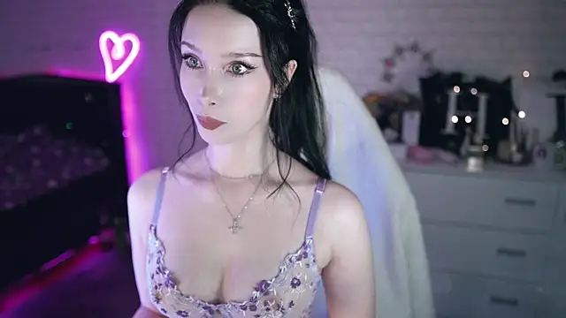  Uindi  online show from 03.18.25