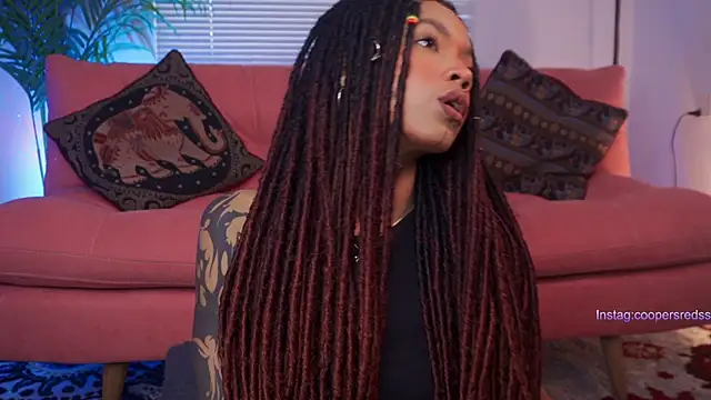 Snapshot of Cooper-Reds chatting on 02.12.25 Cooper-Reds online show from 02.12.25