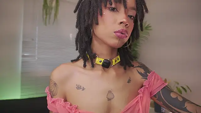 Snapshot of Cooper-Reds chatting on 02.08.26 Cooper-Reds online show from 02.08.26