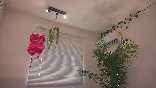 Snapshot of Cooper-Reds chatting on 02.20.26 Cooper-Reds online show from 02.20.26