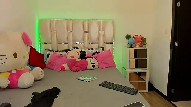 viioolleettaa online show from 12.07.24