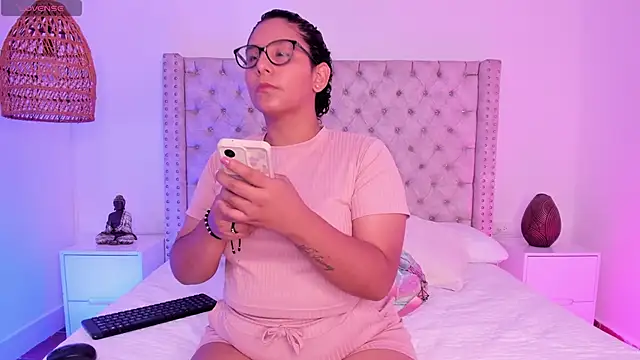 DanielleEvans  online show from 03.06.25