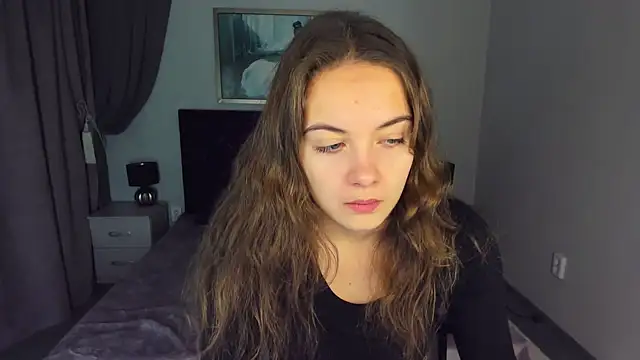 Snapshot of KristinaLoison chatting on 12.20.24 KristinaLoison online show from 12.20.24