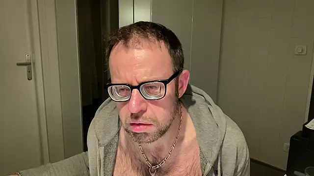 FABIOGLASSES online show from 01.18.25