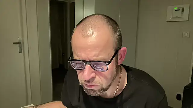 FABIOGLASSES online show from 01.15.26