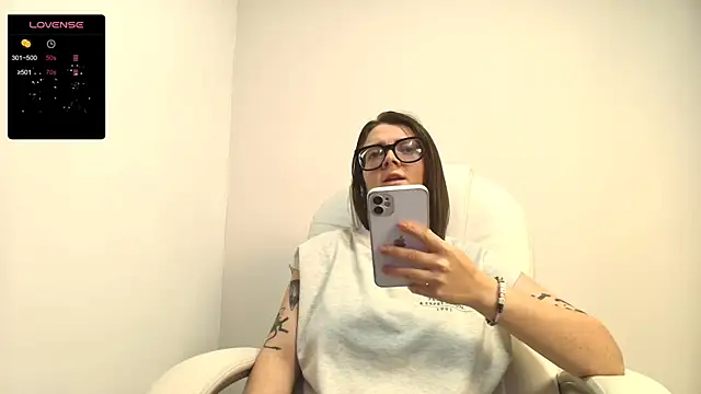 Snapshot of Arya_starrk chatting on 02.10.25 Arya starrk online show from 02.10.25