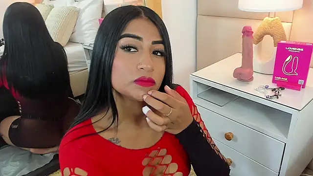 AntoniaRoss  online show from 04.14.26