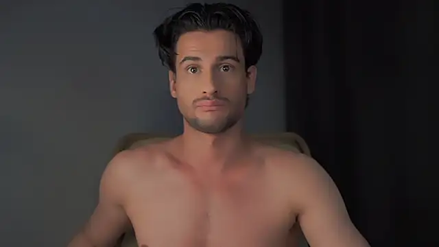 Snapshot of Keen___Luckystrike chatting on 12.08.24 Keen Luckystrike online show from 12.08.24