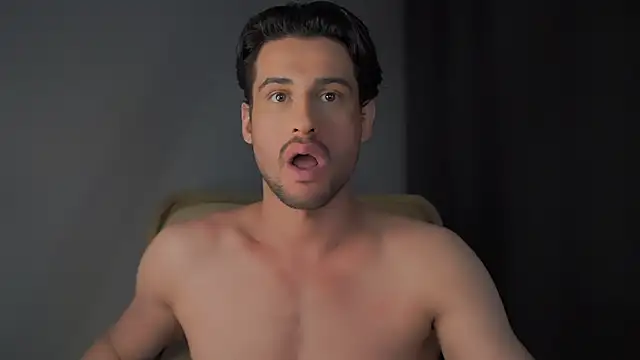 Snapshot of Keen___Luckystrike chatting on 12.10.24 Keen Luckystrike online show from 12.10.24