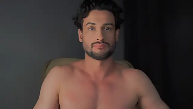 Snapshot of Keen___Luckystrike chatting on 12.19.24 Keen Luckystrike online show from 12.19.24