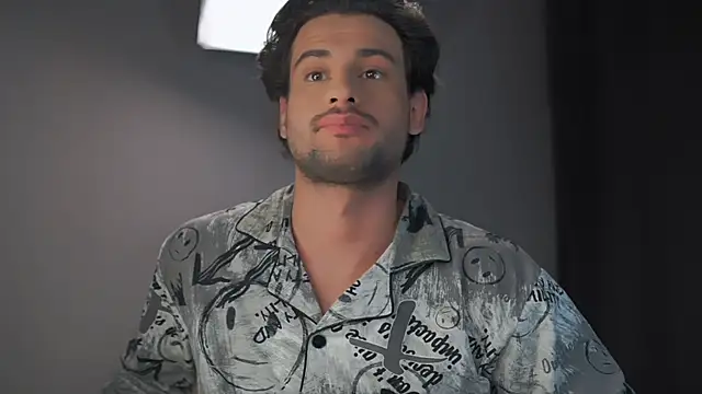 Snapshot of Keen___Luckystrike chatting on 02.08.25 Keen Luckystrike online show from 02.08.25