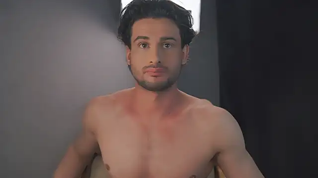 Snapshot of Keen___Luckystrike chatting on 02.16.25 Keen Luckystrike online show from 02.16.25