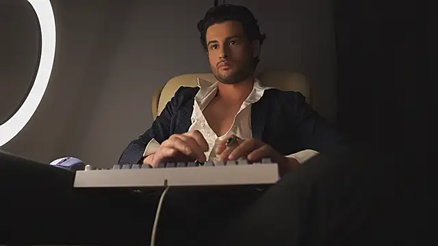 Snapshot of Keen___Luckystrike chatting on 03.03.25 Keen Luckystrike online show from 03.03.25