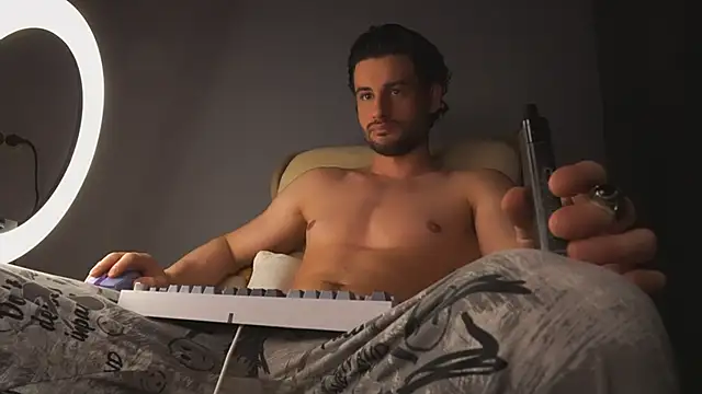 Snapshot of Keen___Luckystrike chatting on 03.06.25 Keen Luckystrike online show from 03.06.25