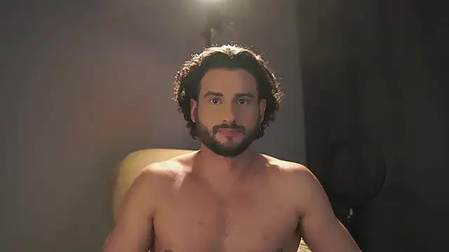 Snapshot of Keen___Luckystrike chatting on 11.30.25 Keen Luckystrike online show from 11.30.25