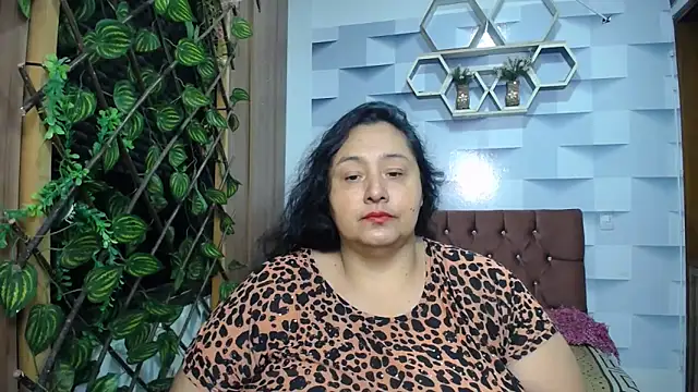 TistMature online show from 12.20.25