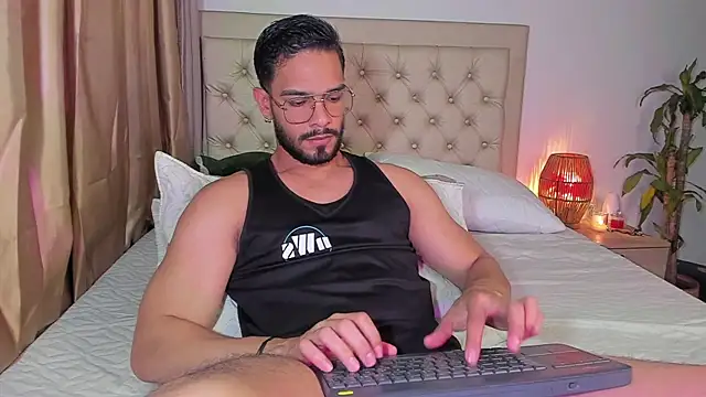 Snapshot of Josseph1_ chatting on 02.12.25 Josseph1 online show from 02.12.25