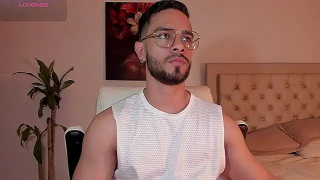 Snapshot of Josseph1_ chatting on 09.27.25 Josseph1 online show from 09.27.25