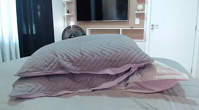 AliceStone19 online show from 01.31.25