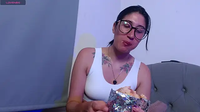 Red-moon1 online show from 10.09.25