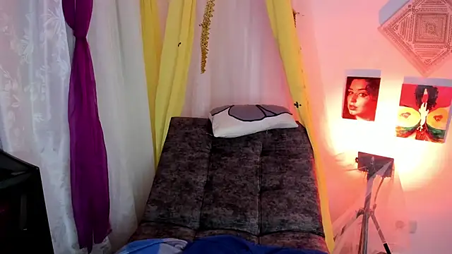 sophiaamethystt online show from 12.03.25