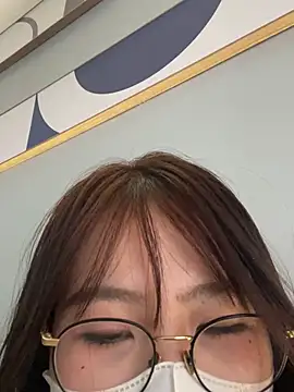 Onee-Chew online show from 04.21.26