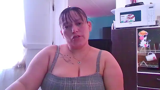 Snapshot of Diana_Lozano chatting on 06.11.26 Diana Lozano online show from 06.11.26